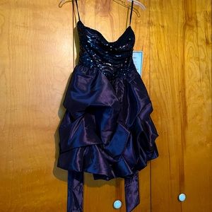 Dark purple, formal dress. Size 3!